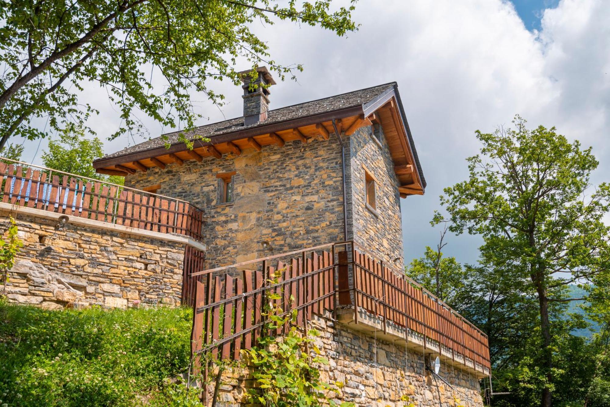 La Torre Del Manghen: Agri-Alloggio Indipendente Rota d'Imagna Exterior foto
